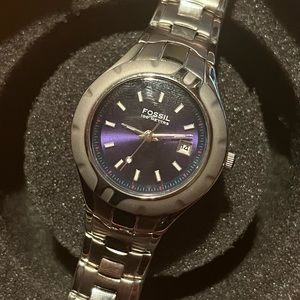 Women’s Fossil Watch with Collector Box